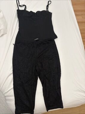 NEVER WORN Women's Black Lace Capri Pants - Soft Stretch Mid-Rise